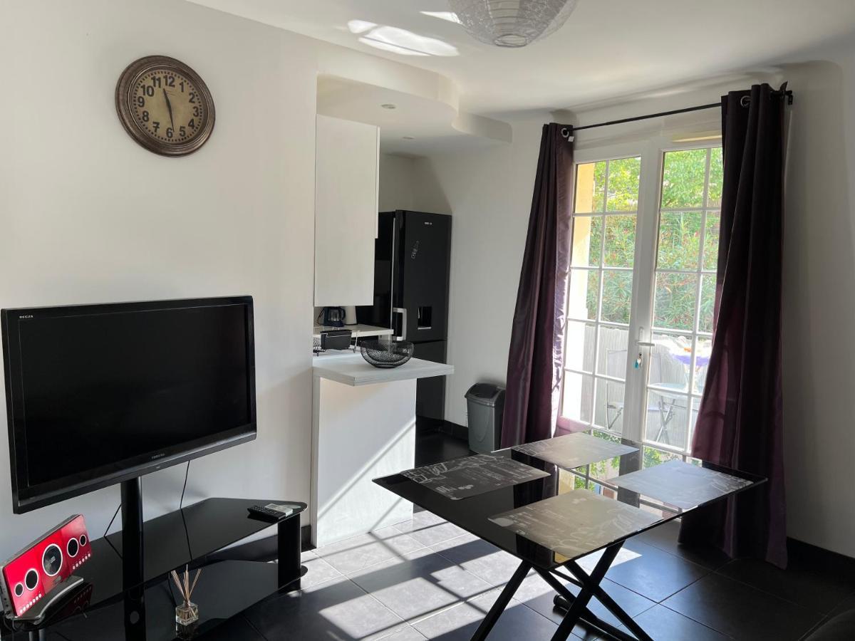 L'Appart Isa&Marc T2 Avec Rez-De-Jardin Bormes-les-Mimosas Luaran gambar